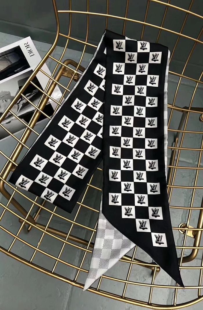 Louis Vuitton Scarf LVS00012